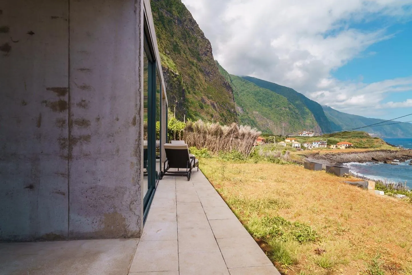 فندق Guestready - Relax & Ride The Waves São Vicente بيت ضيافة